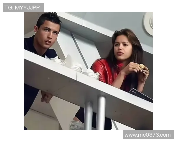 足球明星背后的秘密情感纠葛与那些神秘女人的故事揭秘