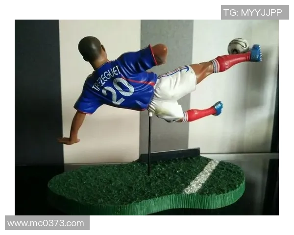 足球明星人偶直播视频带你领略球场魅力与偶像风采的完美结合